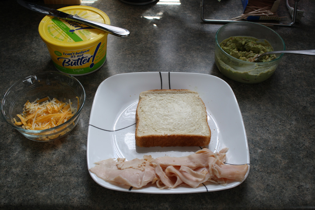 what 2 ounces of turkey lunch meat looks like